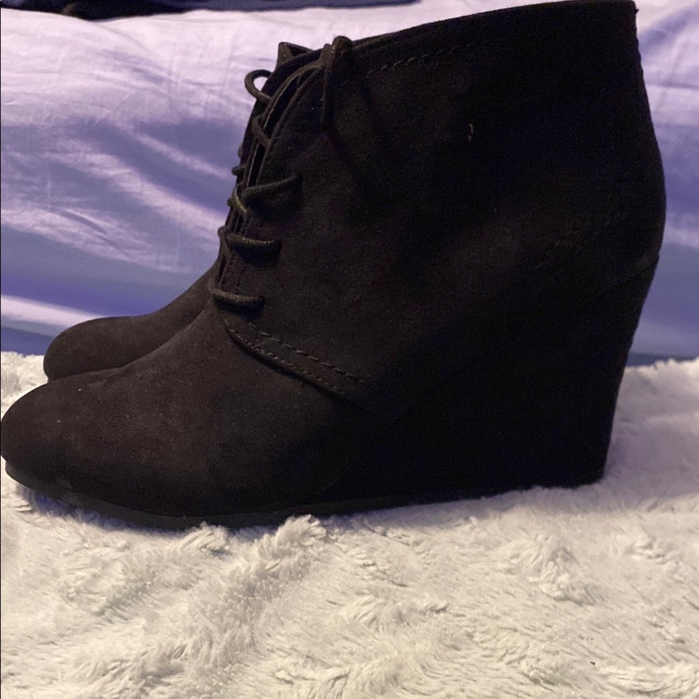 Arizona Jean Company Dark Wedge Booties